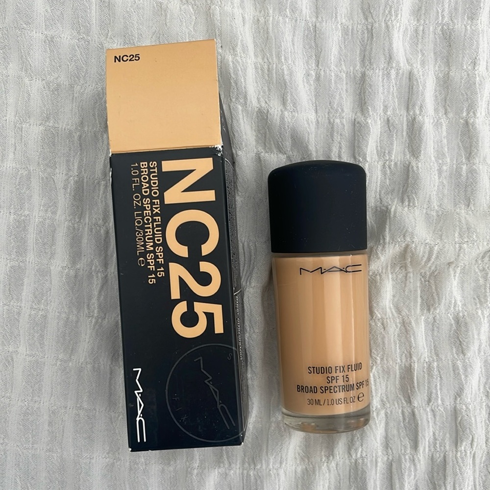 🆕 MAC Cosmetics Studio Fix Foundation - Picture 3 of 3